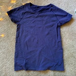 Uniqlo Airism Workout Shirt, size M